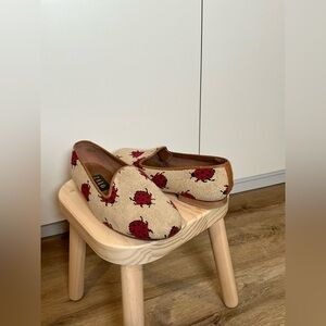 ALO Yoga Women's Cream and Red Loafers